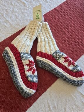 Women's Cream, Red & Gray Knit Slipper Socks